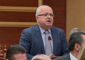 Spaho në Kuvend: Mazhoranca po sillet si bandite