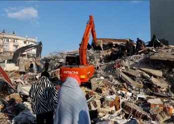 Mbi 11 mijë të vdekur nga tërmeti i fuqishëm