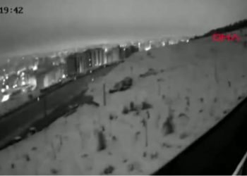 VIDEO/ Si tërmeti ‘zhyti’ qytetin turk në errësirë