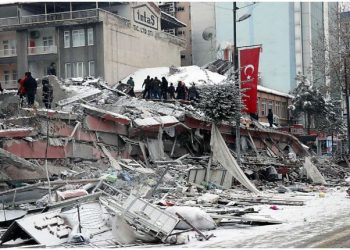 Tmerri i tërmetit, mbi 1200 të vdekur në Turqi dhe Siri