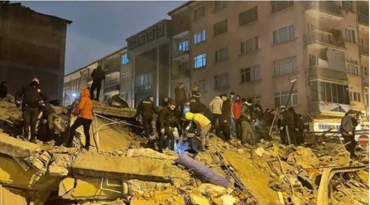 Tërmet 7.8 Rihter në Turqi dhe Siri, mbi 200 viktima