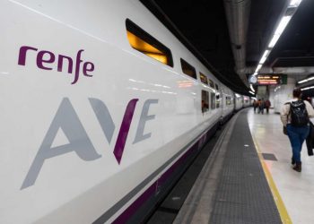 Spanjë/ Blenë 260 mln euro dy trena, nuk i zinin tunelet