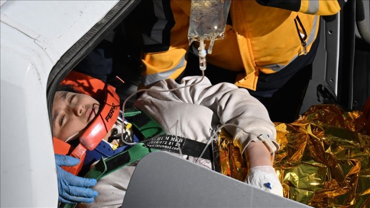 Turqi, një vajzë shpëtohet nga rrënojat e tërmetit pas 248 orësh