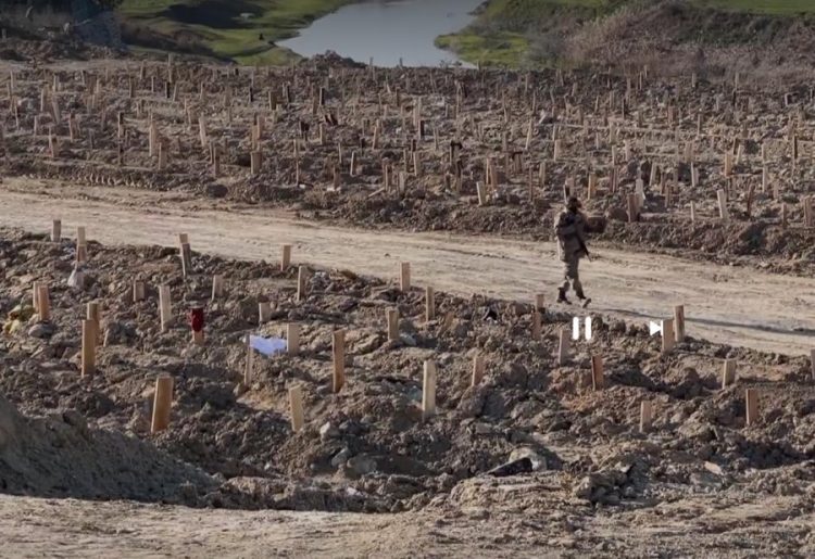 Tërmeti tragjik, varrezat masive shfaqen në qytetin turk