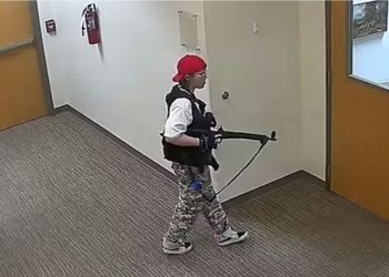 Çfarë tha transgjinorja para masakrës në shkollë