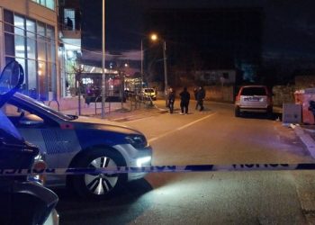 Vrasja, xhaxhai i Fation Muratit mori dy plumba në shpatull