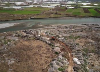 VOA/Inceneratori nuk punon, por mbetjet digjen në Elbasan