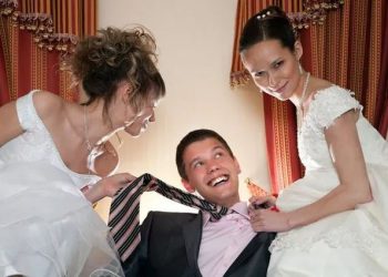 Burri martohet me dy gra: Të dielën e kam pushim, jam single