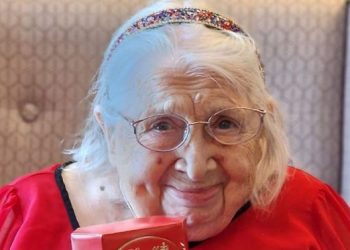 100-vjeçarja zbulon sekretin e një jete të lumtur: Ka lidhje me …