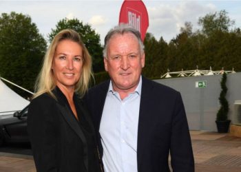 PAMJE – Ish-futbollisti uron mikun me videon e gruas së zhveshur