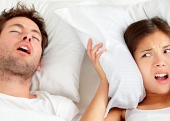 Si të largoni gërhitjet e natës