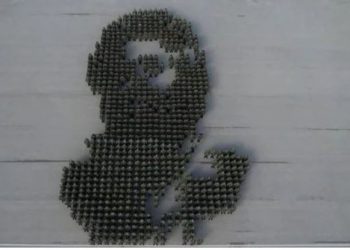 VIDEO MADHËSHTORE, ushtarët e Kosovës ‘formojnë’ Adem Jasharin