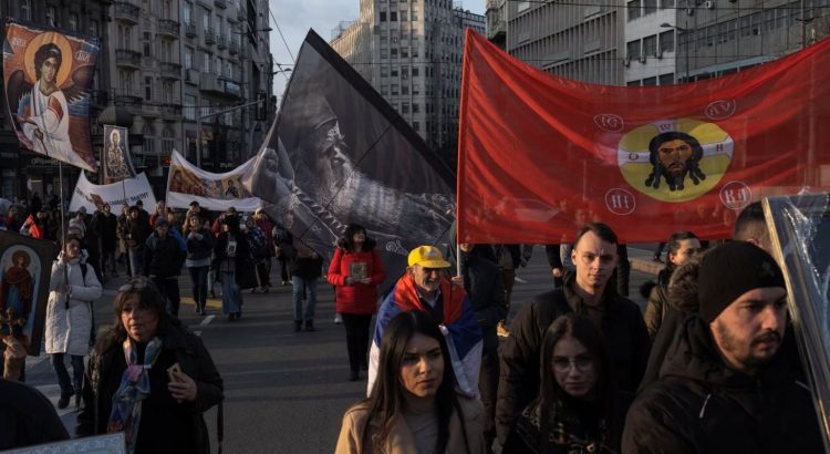 Protesta në Beograd kundër marrëveshjes Kosovë-Serbi