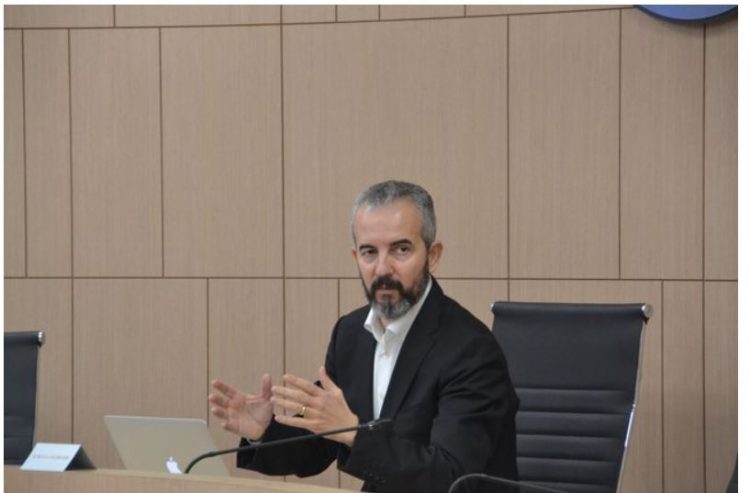 Celibashi konfuz: Kryetar i PD ligjërisht është Lulzim Basha, por..