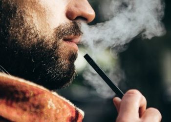 Dëmet serioze që shkakton cigarja elektronike