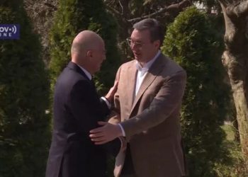 Ja çfarë biseduan Vuçiç me Dendias