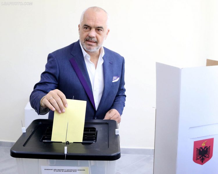 Skema – Ja si po përgatitet vjedhja e zgjedhjeve përmes AKSHI-t