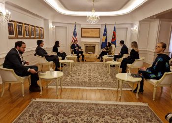 Osmani takohet me Escobar para takimit të 18 marsit