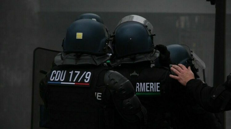 Protestat në Francë, policia arreston mbi 800 persona
