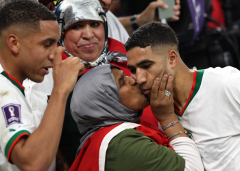 Akuzat ndaj Hakimit, flet nëna e futbollistit