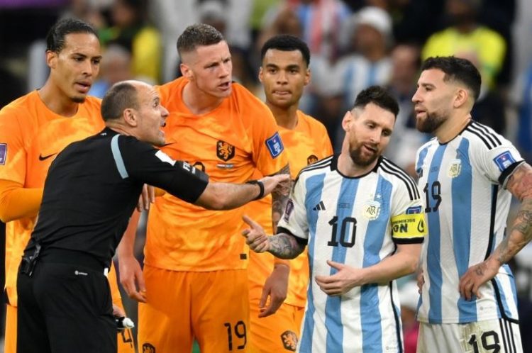 Ja video e plotë e momentit kur “mendjemadhi” injoron Weghorst