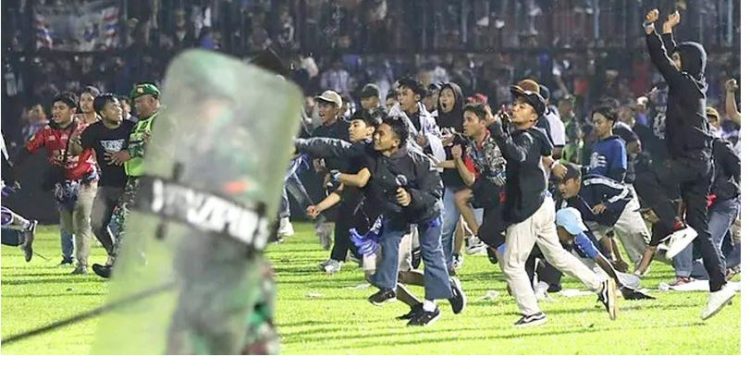 130 të vdekur nga trazirat në stadium, 18 vjet burg organizatorit