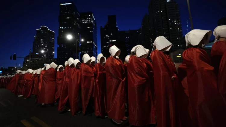 Protestë origjinale e aktivisteve në Izrael