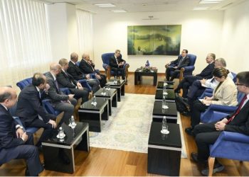 Albin Kurti takohet me eksponentët e LIMAK DHE KEDS