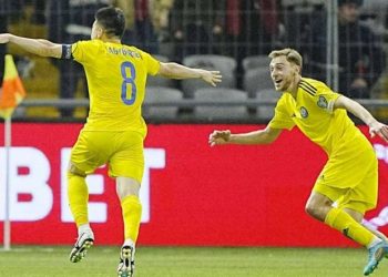 ÇMENDURI! Kazakistani fiton ndaj favoritëve për titullin