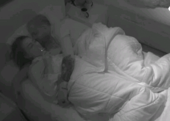 Të dy në krevat, Kiara kërkon informacion nga Luizi: A ke ndonjë…