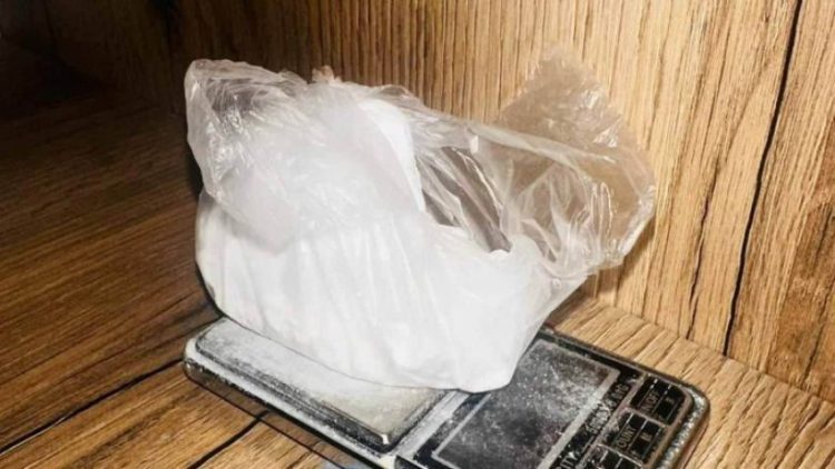 Transportonin lëndë narkotike, në pranga dy persona