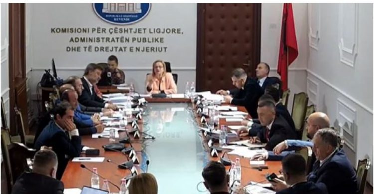 Ekzekutimi i 3 grave, Ligjet kërkojnë informacione…