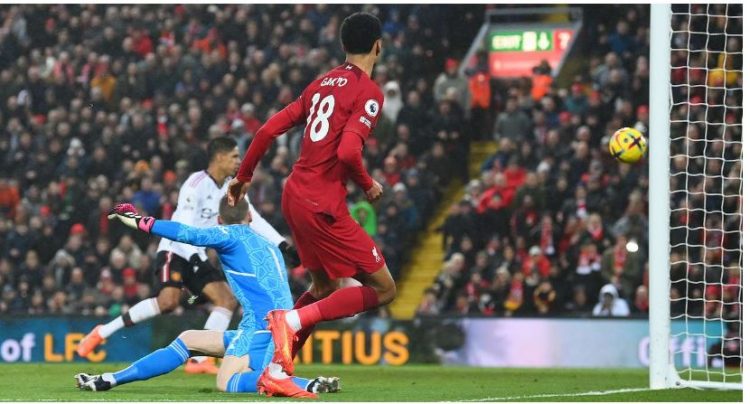 Liverpool shkatërron United