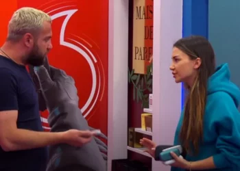 Luizi dhunon Kiarën, Olta vë alarmin (VIDEO)