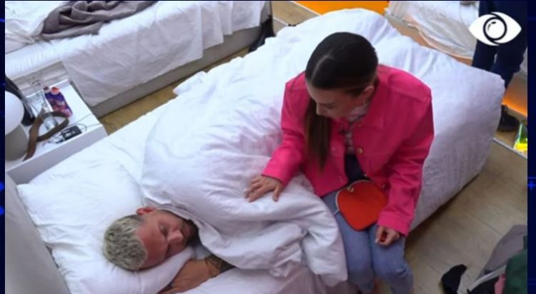 Luizi me dhimbje koke/Kiara: Mos e bëj kaq tragjike, na nxive jetën