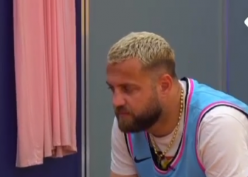 VIDEO/ Kiara bën gati valixhet, Luizi shpërthen në lot