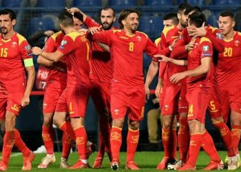 Mali i Zi nis kualifikueset me fitore,një shqiptar e kishte në stol