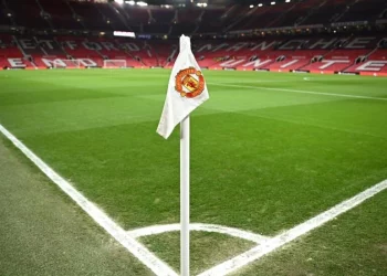 Shitja e Manchester United, Ratcliffe takohet me Glazer