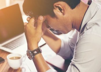 Ja si të shmangni migrenën e shkaktuar nga kompjuteri