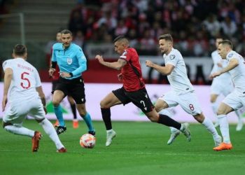 Uzuni në faqet e para të gazetave në Spanjë