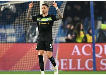 “Frenon” Napoli, e mund Lazio e Hysajt