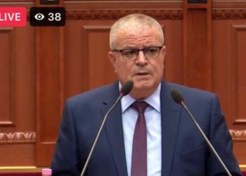 Uji në rubineta, kreu i ERRU: Ka fukarenj që e pijnë, si gjen gjë!