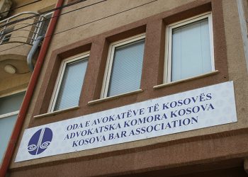 Jep dorëheqjen “shefi” i Odës së Avokatëve… ishte pa licencë
