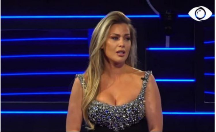 Olta mundohet të forcojë grupin, por dy banorë e refuzojnë