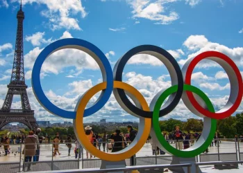 Organizatorët e Olimpiadës “lundrojnë në para” nga biletat