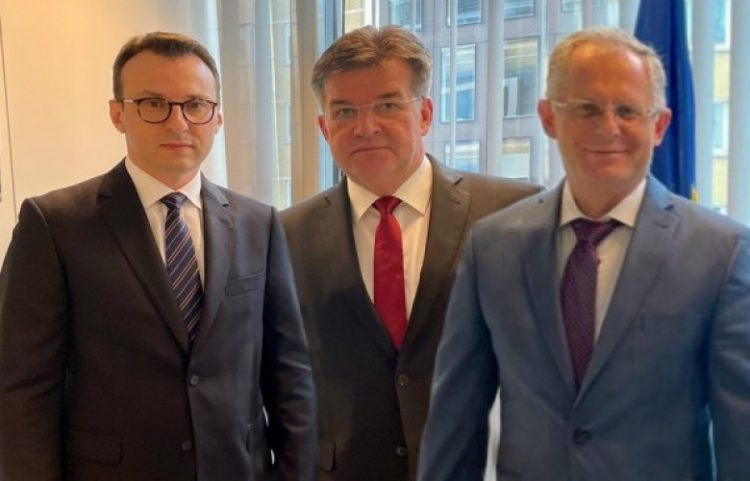 Bisedimet Kosovë-Serbi, ja kur do takohen dy kryenegociatorët