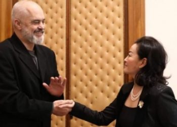 Yuri Kim reagon pas vizitës së zyrtarëve europian në Tiranë