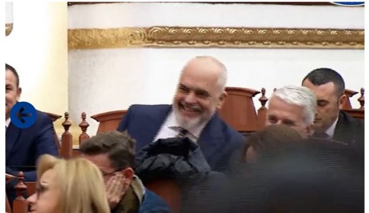 FOTO/ Opozita kërkon llogari për MCGonigal, Rama qesh me Majkon