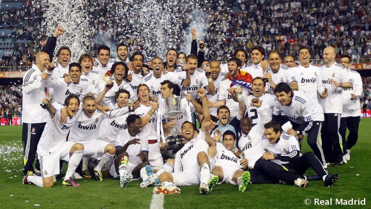 Ish-sulmuesi i Realit të Madridit zyrtarizon tërheqjen nga futbolli