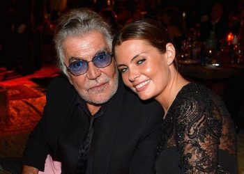 Stilisti bëhet baba në moshën 82-vjeçare